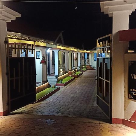 Viswamurti Resorts Chālsa Exteriér fotografie